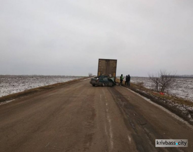 На трассе Кропивницкий-Кривой Рог произошло смертельное ДТП (ФОТО)