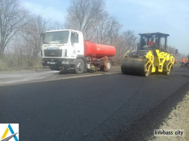 Как продвигается ремонт трассы Днепр - Кривой Рог (ФОТОФАКТ)