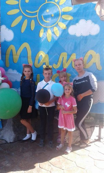 "Мама+Я": делегация криворожских детей-сирот и детей с домов семейного типа побывали в Днепре на фестивале (фото)