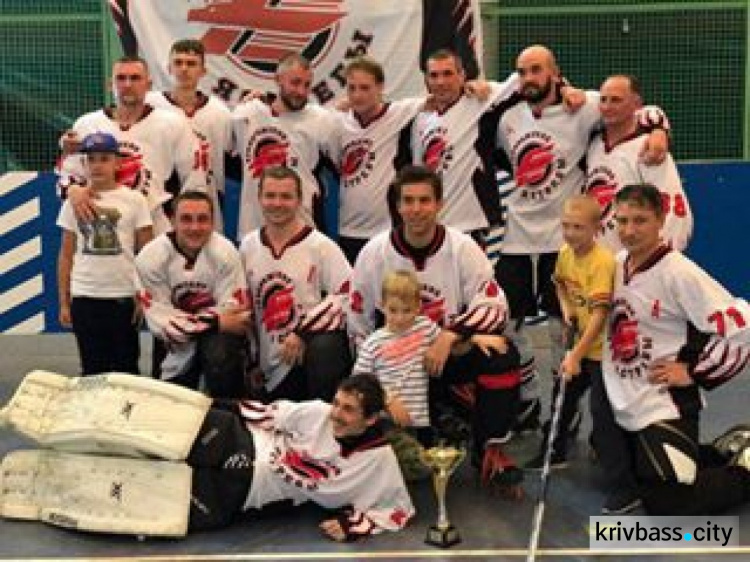 Хоккеисты из Кривого Рога стали призерами Кубка Украины