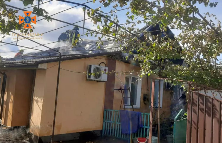 Вогнеборці ліквідували займання даху житлового будинку у Криворізькому районі