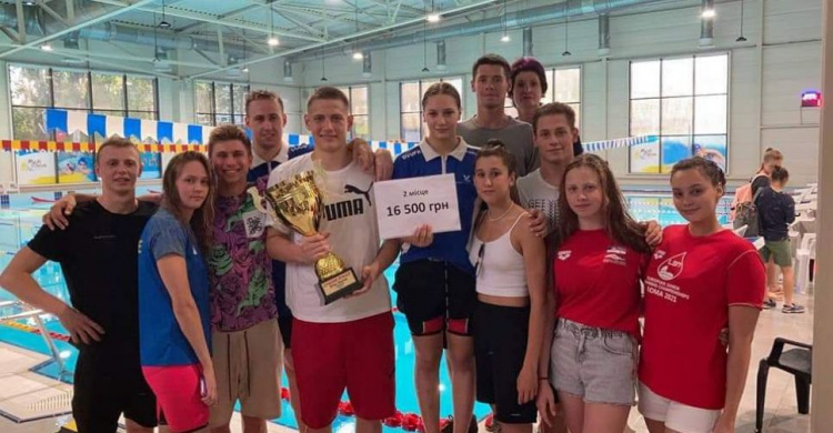 Чемпіонат України з плавання: криворіжці вибороли призові місця
