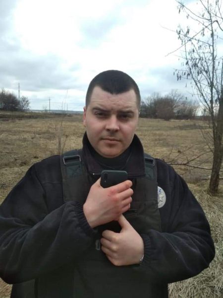 На Днепропетровщине водитель вместо документов бросал в полицейских гранаты (фото)
