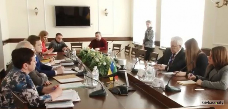 Мэр Кривого Рога отчитался перед представителями ОБСЕ о подготовке города к выборам (фото)