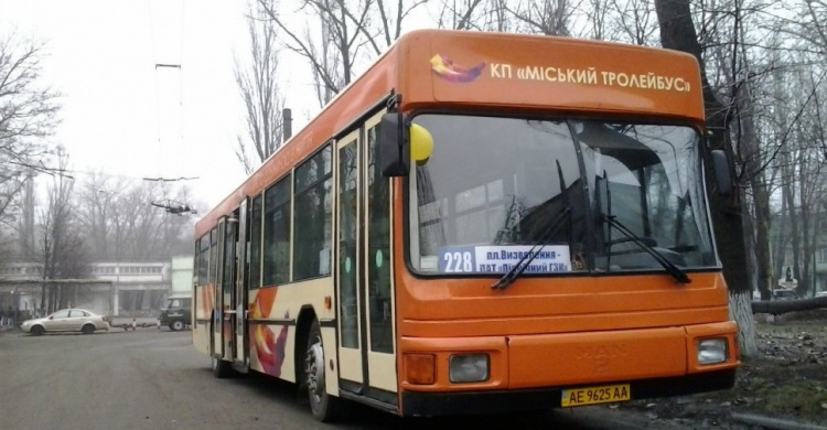 Автобус №228 в Кривом Роге будет делать дополнительных четыре рейса в обеденное время