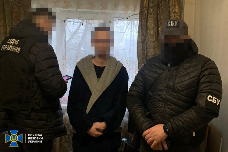 На Дніпропетровщині СБУ викрила шахраїв, які «від імені» місцевої влади «збирали» гроші для ЗСУ