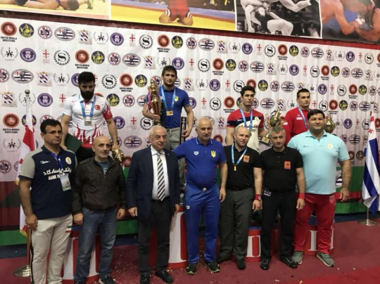 Юный борец из Кривого Рога победил на международном турнире