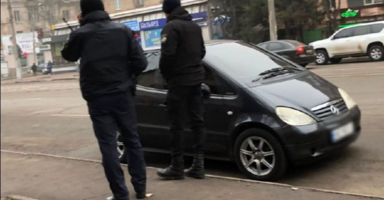 Мольбами активистов: в Кривом Роге водителей штрафуют за неправильную парковку (фото)