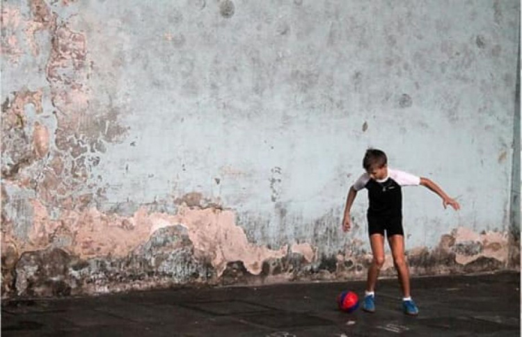 Стыд и срам: в сети показали, в каких условиях занимаются спортом дети (фото)