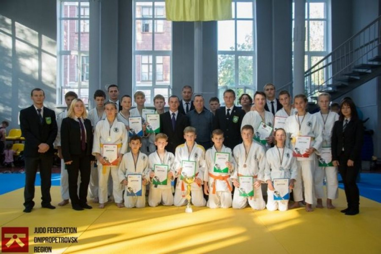 Два "золота" и "бронзу" привезли криворожские спортсмены из областных соревнований (ФОТО)