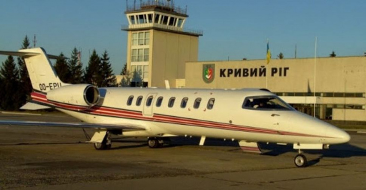 Заволодіння понад 5,3 млн грн бюджетних коштів – підозрюють директора аеропорту в Кривому Розі