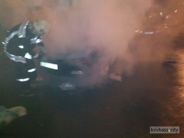За сутки в Кривом Роге горело два автомобиля