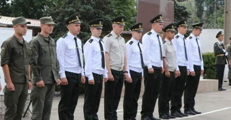 Криворожская бригада пополнилась офицерским составом (фото)