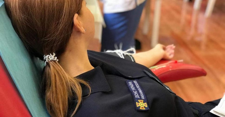 Спасатели Кривого Рога пополнили банк крови на 8 литров