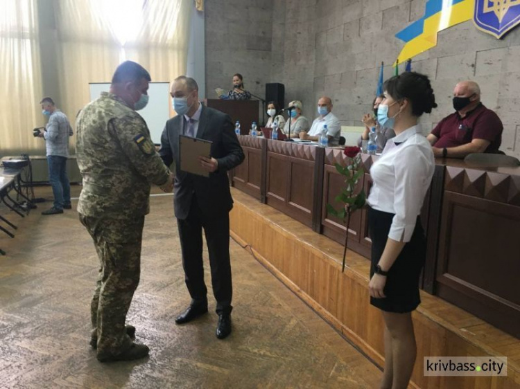 З нагоди Дня вшанування воїнів АТО (ООС) у Саксаганському райвиконкомі нагородили бійців