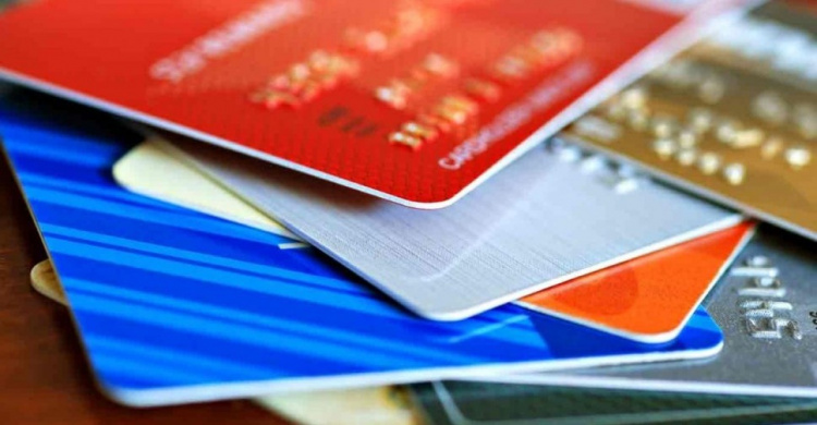 Криворожан предупреждают о мошенничестве с телефоном и банковскими картами