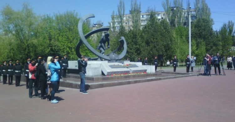 В Кривом Роге почтили память погибших чернобыльцев (ФОТО)