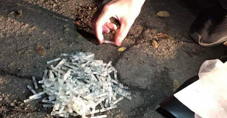 Почти 200 доз метамфетамина: в Кривом Роге задержали продавца наркотиков (фото) 