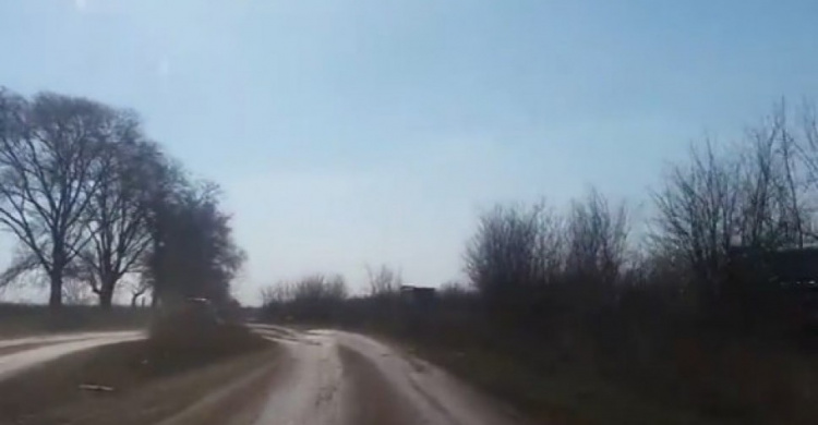 Водители предпочитают трассе "Днепр-Кривой Рог" проселочные дороги (ВИДЕО)
