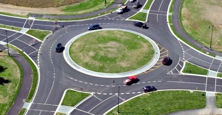 Водителям на заметку: в Кривом Роге меняются правила проезда перекрестков с круговым движением