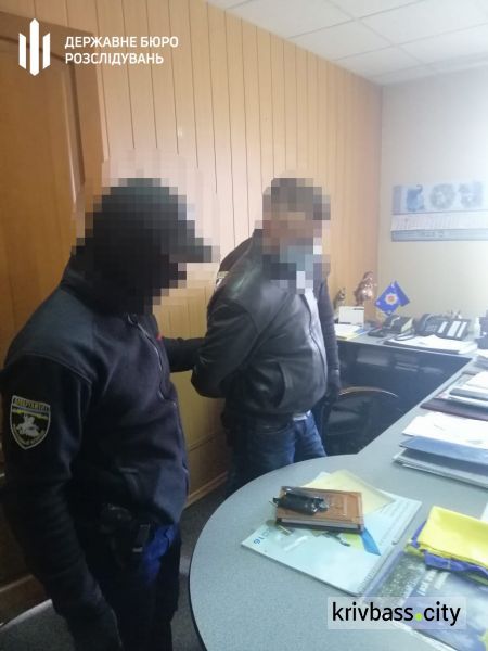 Заместителя начальника полиции Кривого Рога задержали за предложение взятки