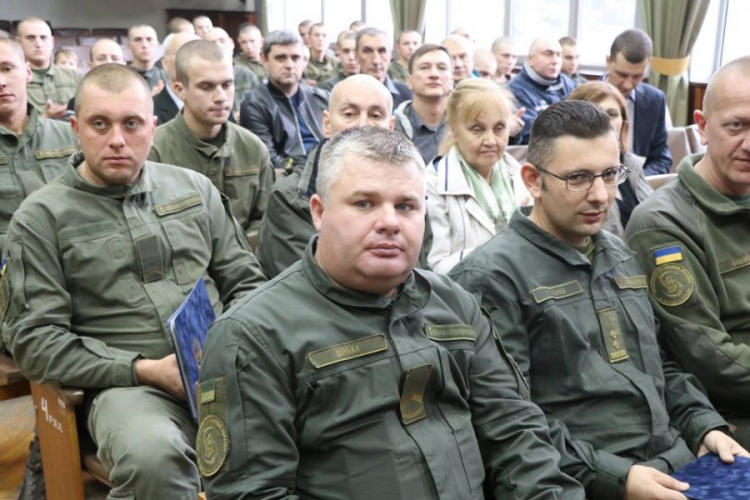 Криворожских гвардейцев поздравили с Днем защитника Украины