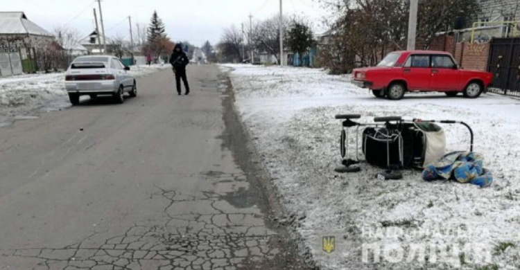 На Днепропетровщине пьяный водитель сбил беременную женщину с ребёнком (фото)