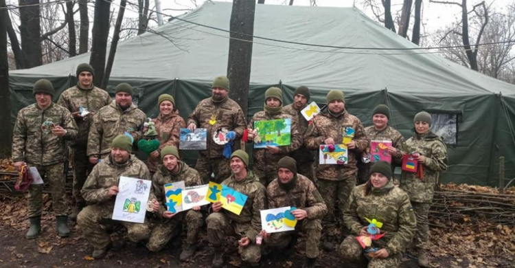 Військовослужбовці 17 танкової бригади отримали подарунки від дітей
