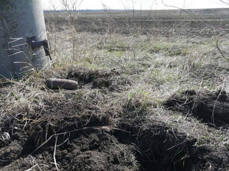 Местные жители недалеко от Кривого Рога обнаружили устаревшие боеприпасы (фото)
