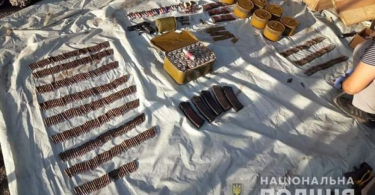 900 патронов и пистолеты: в Кривом Роге задержан торговец оружием (ФОТО)