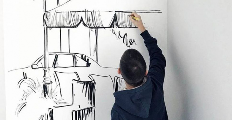Современный взгляд на Кривой Рог: в городе проходит персональная выставка художника-графика