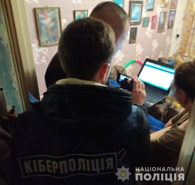Создание и распространение детского порно: на Днепропетровщине разоблачили преступную группировку (фото)