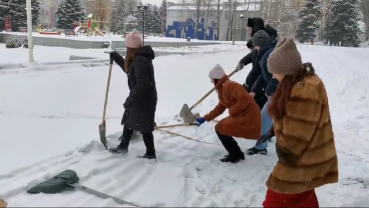 #Лови_лопату - сніговий челендж для мешканців міста
