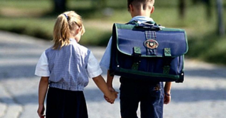 На радость криворожским школьникам: в Украине отменили обязательную школьную форму