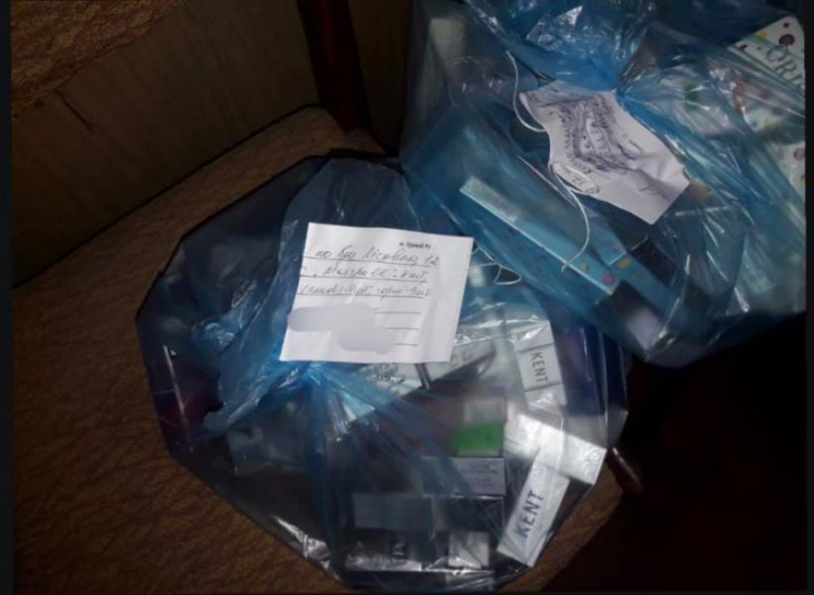 Криворожские правоохранители у торговцев изъяли более 200 пачек контарфактных сигарет (фото)