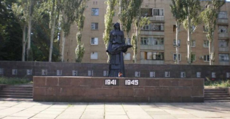 Криворожане первыми в Украине придут на возложение цветов в День Победы (ГРАФИК)