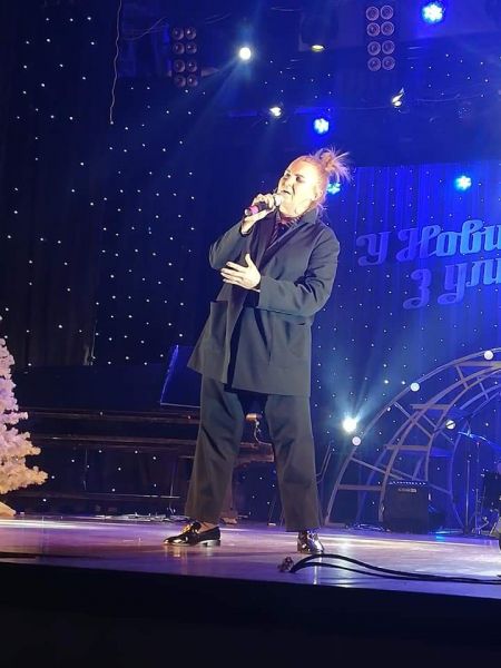 В Кривом Роге прошёл всеукраинский фестиваль "В новый год с любимыми песнями" (фото)