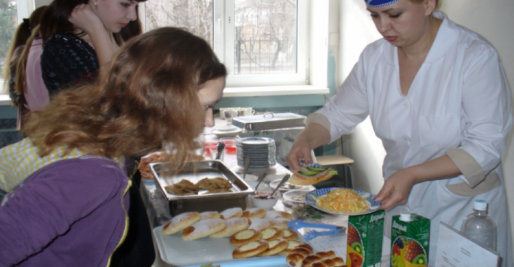 Родители Кривого Рога могут повлиять на качество питания в школьных столовых