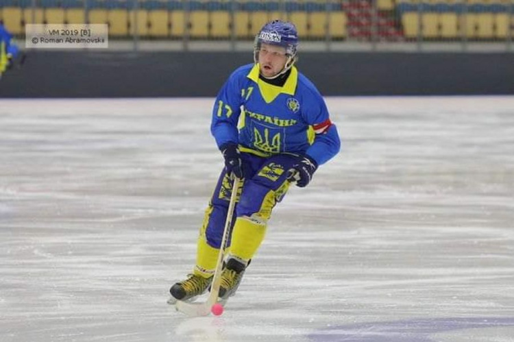 Хоккей с мячом: впервые в Кривом Роге на Ледовой арене пройдет Чемпионат Украины 