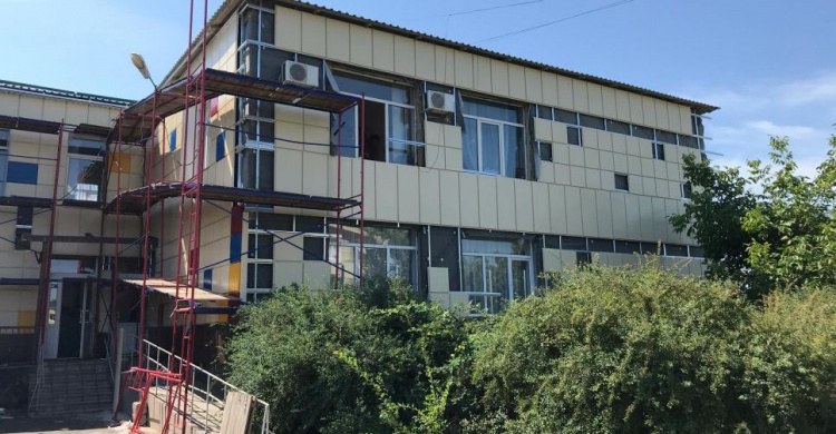 При поддержке криворожского предприятия в Новолатовке ремонтируют учреждения образования