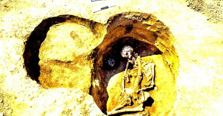 На территории Криворожского предприятия нашли захоронения бронзовой эпохи (фото)
