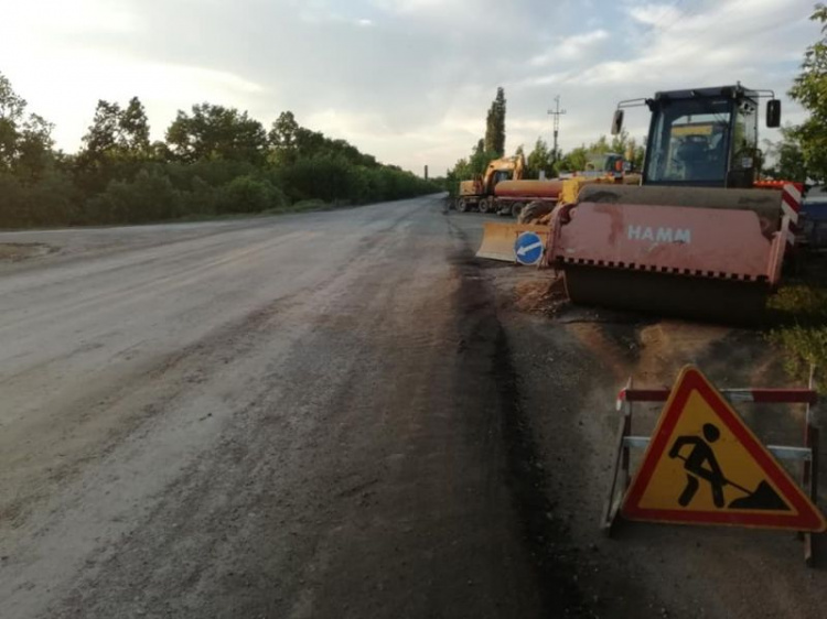 Водители останавливаются и целуют отремонтированную дорогу "Кривой Рог-Николаев" (ФОТО)