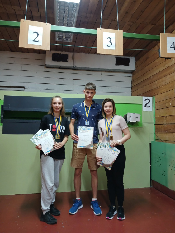 Стрілки з Кривого Рогу обійшли суперників на чемпіонаті України: скільки медалей привезли додому