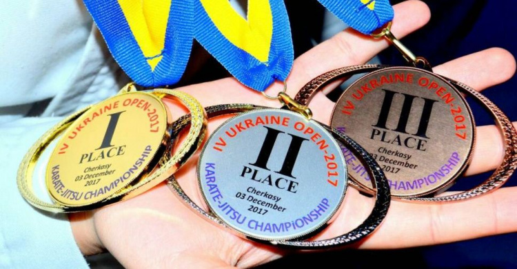 Каратисты Кривого Рога привезли с соревнований 57 медалей