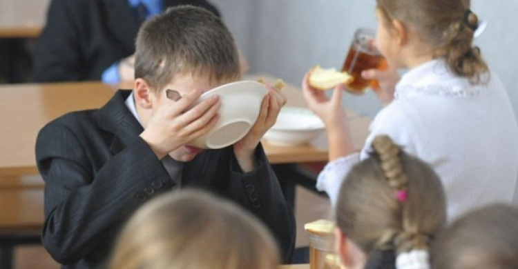 Родители Кривого Рога могут высказать мнение о качестве школьного питания детей