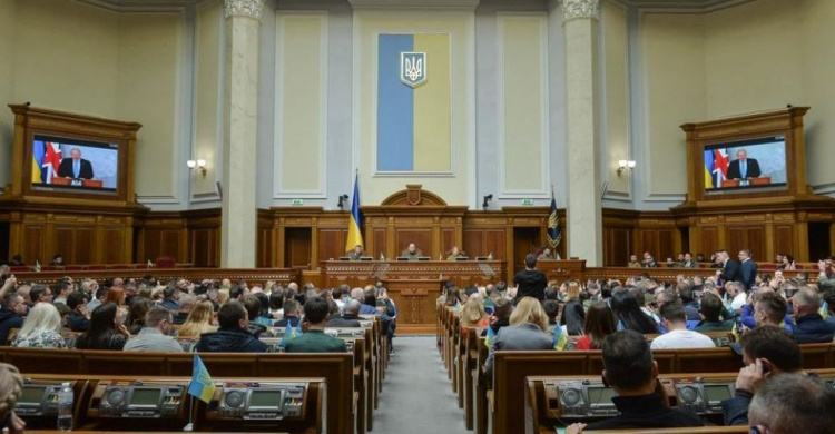 Верховна Рада ухвалила закон про заборону проросійських партій