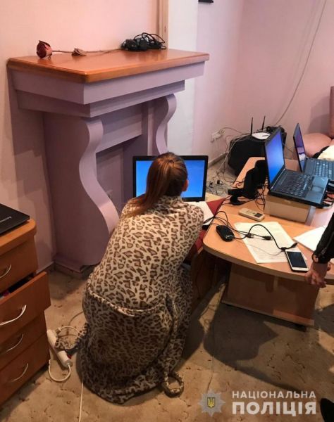 Житель Кривого Рога организовал порностудию в съемной квартире