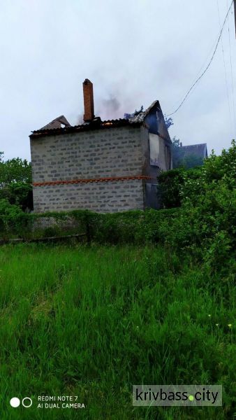 В Криворожском районе горела дача