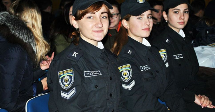 Донецкий юридический институт приглашает на фестиваль "День полицейского и юридического образования"