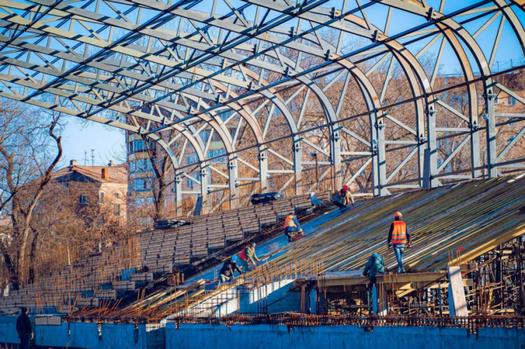 Нардеп VIII созыва Усов из Кривого Рога продолжает строить городской стадион (фото)